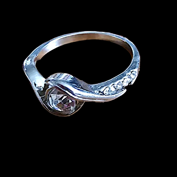 White golden fashion ring studded with super flash zircon rhinestones sparkle s7 - Picture 5 of 6